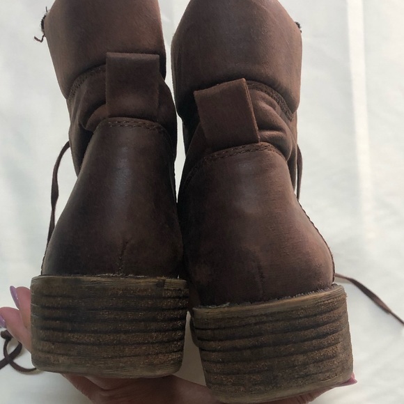 Lucky Brand Dexter lace up combat booties, size 8 - Picture 5 of 7